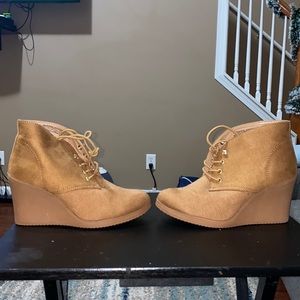 Nice cognac booties - size 8